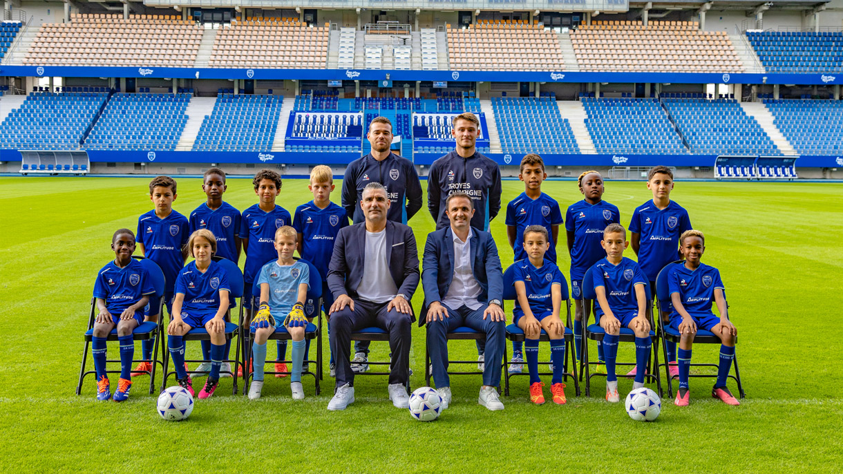 Photo officielle école de foot 2 2024-2025