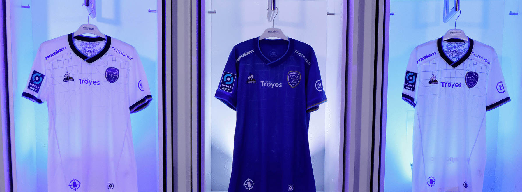 L'ESTAC révèle ses maillots home et away