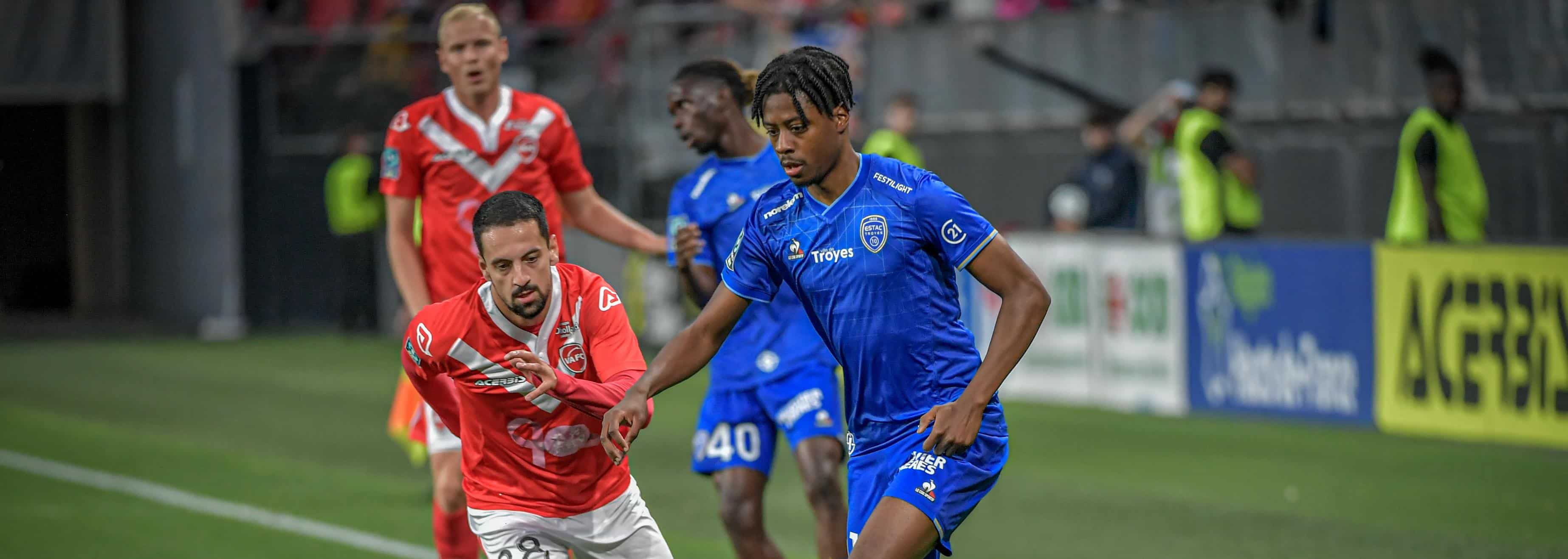 L'ESTAC et Valenciennes se quittent sur un nul (1-1)
